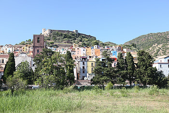 Bosa, Overland adventure, Alghero exploration, Captain and Charlie HD wallpaper