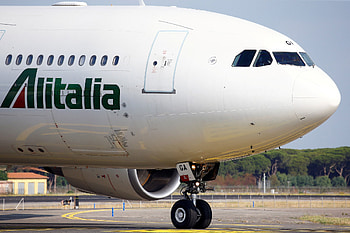 Leonardo da Vinci-Fiumicino Airport, Alitalia rescue, Lufthansa involvement, Japan Times HD wallpaper