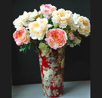 Peonies - still life, table, pink, white, leaves, peonies, red, floral vase, cream HD wallpaper