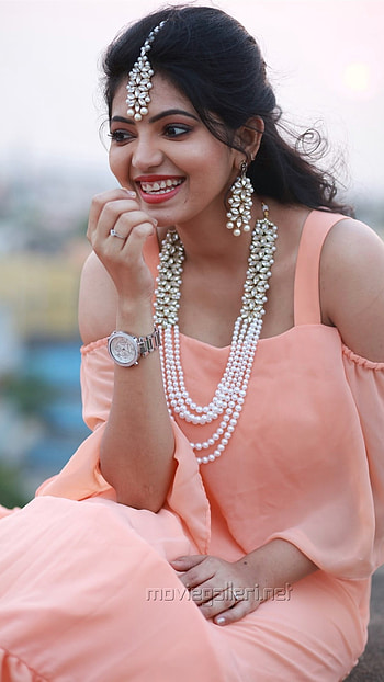 Athulya Ravi, Beautiful Tollywood Heroine HD phone wallpaper