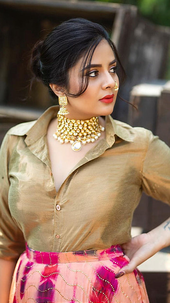 Sreemukhi, telugu actress, model HD phone wallpaper