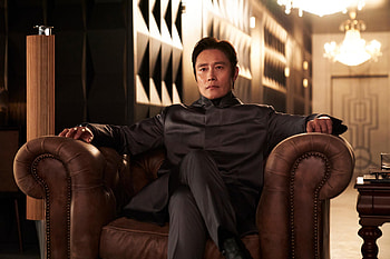 of Lee Byung-hun from Squid Game, TV Show, Squid Game, Lee Byung-hun HD wallpaper
