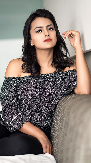 Shraddha Srinath, Tollywood HD phone wallpaper