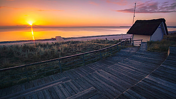 Sunset at the Baltic Sea, Germany, clouds, sky, sun, cabin, beach HD wallpaper