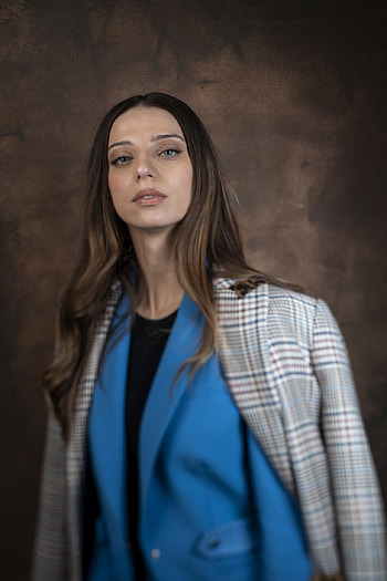 Angela Sarafyan, Movies, hoot, Los Angeles Times HD phone wallpaper