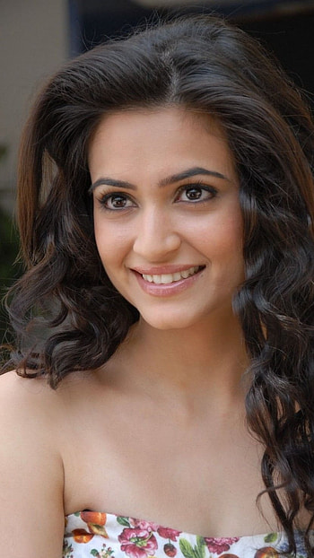 Kriti Kharbanda, Bollywood, Heroine HD phone wallpaper