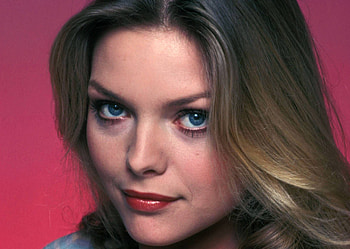 Michelle Pfeiffer, backgrounds, Elegant beauty, Movie star HD wallpaper