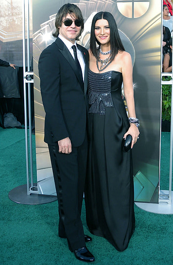 Laura Pausini, Weddings, Daughter, Sicily HD phone wallpaper