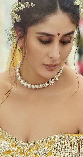 Kareena Kapoor HD phone wallpaper