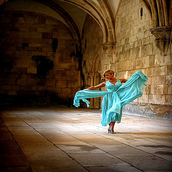 TURQUISE DRESS, wind, museum, tuquise, church, dress, woman HD wallpaper