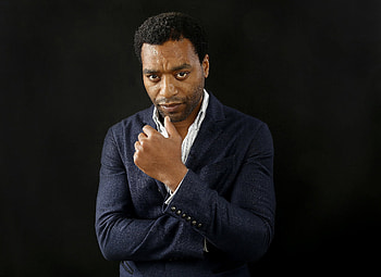 Chiwetel Ejiofor, Villain in Bond, Four Brothers, Background Splash HD wallpaper