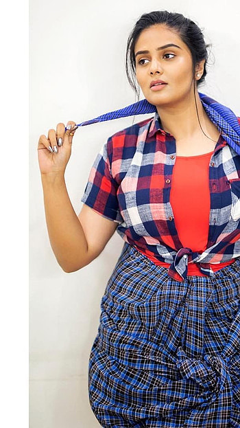 Sreemukhi, telugu actress, model HD phone wallpaper