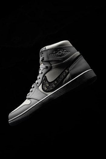 Air Jordan 1 Retro High Dior - Stadium Goods. Air dior, Air jordan dior, Air jordans, Nike Dior HD phone wallpaper