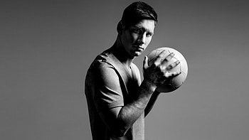 Lionel Messi Football, leo-messi, sports, football, lionel-messi, fc-barcelona, fcb HD wallpaper