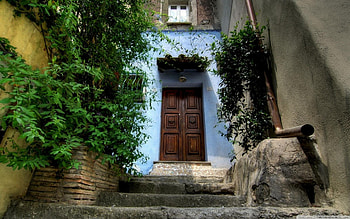 lovely old door at HD wallpaper