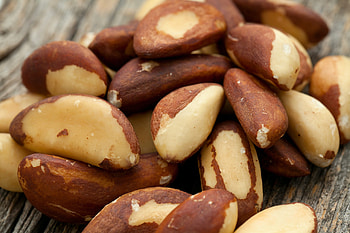 Nuts and seeds guide, Cliffs Notes beer pairing, Beer snacks, Nutty flavor encounters HD wallpaper
