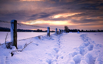 Winter Sunset, snow, fence, landscape, clouds, colors, sky, countryside HD wallpaper