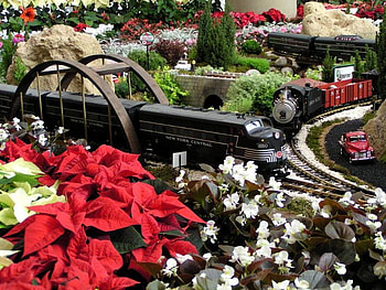 Two Trains Right Next to Each Other, two, toy, train, track HD wallpaper