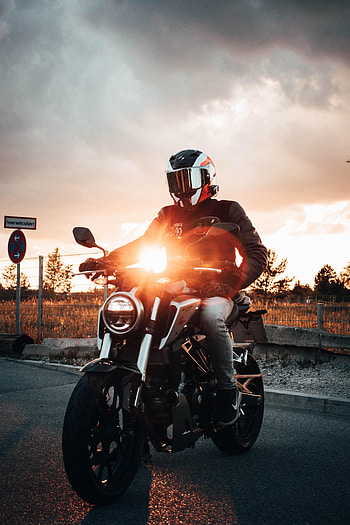 Motorcycles, Shine, Light, Motorcyclist, Helmet, Motorcycle, Bike HD phone wallpaper