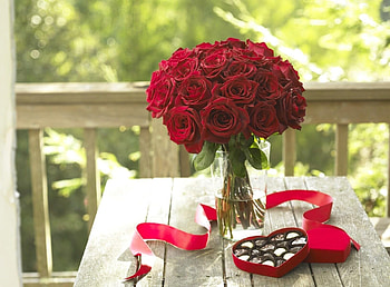 Flowers, Roses, Candies, Bouquet, Tape, Heart, Veranda HD wallpaper