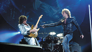 Jon Bon Jovi rocks, Royal 80s, Iconic musician HD wallpaper