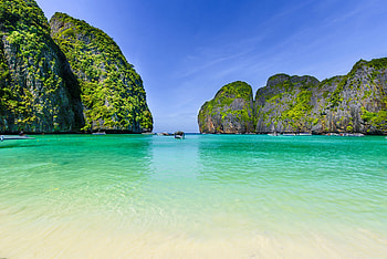 Maya Bay , Thailand, Boats, Stones, Rocks, Sea, Sun, Sky HD wallpaper