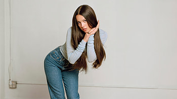 Olivia Rodrigo Phoebe Bridgers, olivia-rodrigo, celebrities, girls, music HD wallpaper