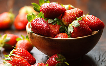 resolution, Strawberry bliss, Exquisite details, Juicy fruit HD wallpaper