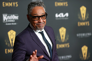 Giancarlo Esposito, TV shows, Calls out Hollywood, Anti-vaxxers HD wallpaper