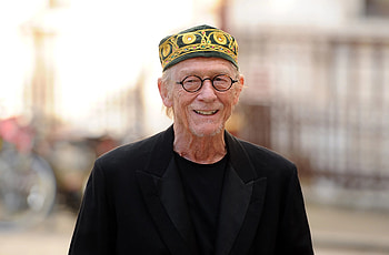 John Hurt, Darkest Hour absence, Final film misconception, Unexpected revelation HD wallpaper