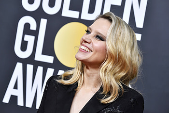 Kate McKinnon, Opts out HD wallpaper