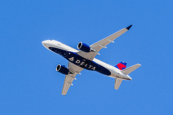 Delta Air Lines, Long haul service, Game changer, Economy class HD wallpaper