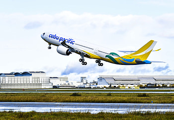 Cebu Pacific Air, Swissport, Japanese stations HD wallpaper