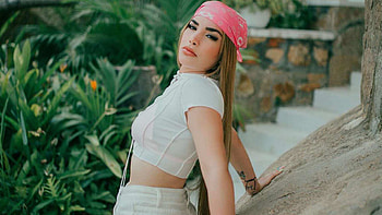 Kim Loaiza, Bikini dance scandal, JD Pantoja reaction, Unapologetic HD wallpaper