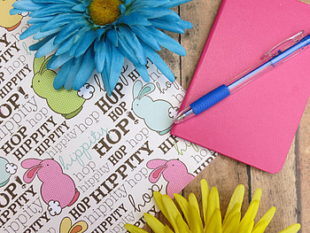 Flowers, Art, Miscellanea, Miscellaneous, Table, Notebook, Notepad HD wallpaper