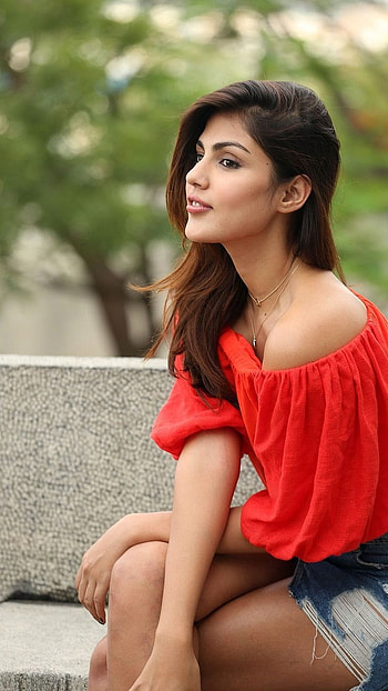 Rhea Chakraborty, Bollywood, Celebrity HD phone wallpaper