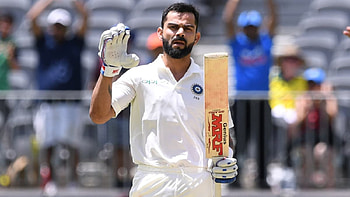 My bat does the talking: Virat Kohli's celebration after gritty Perth hundred wows fans, Virat Kohli Test HD wallpaper