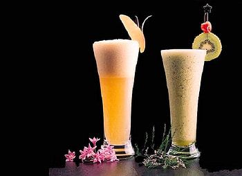 Toast to a great summer, cooling, glasses, fruit, flowers, drinks HD wallpaper