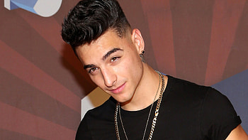 Maluma, Striking , Stylish looks, Captivating presence HD wallpaper