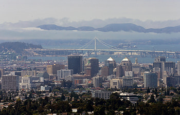 Oakland travels, Urban decay, City revival, Community resilience HD wallpaper
