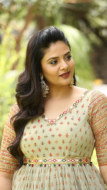 Sreemukhi, telugu actress, anchor HD phone wallpaper