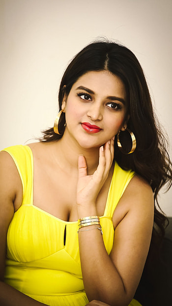 Niddhi agarwal, telugu actress HD phone wallpaper