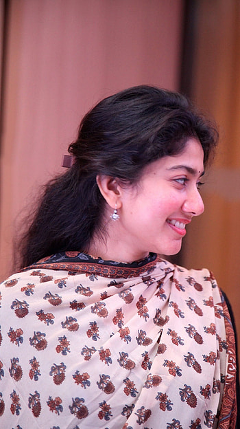 Sai pallavi, multilingual actress, sexy gorgeous, lovestory HD phone wallpaper