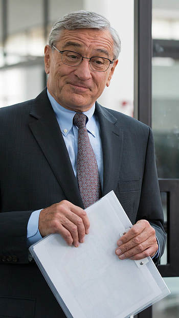 Robert De Niro, The Intern, Heartwarming film, Inter-generational bond HD phone wallpaper
