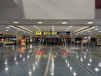 McCarran International Airport, Parking updates, Travel information, Airport facilities HD wallpaper