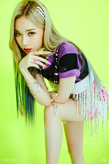 Aespa, K-pop group, Winter Kim Min Jeong women HD phone wallpaper