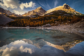 Reflections Of Majesty Mountains Rocks And Skies, mountains, reflection, sky, nature HD wallpaper