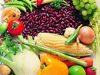 Arrangement of Veggy's, tomatoes, beans, vegtables, corn HD wallpaper