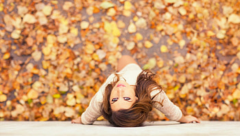 Beauty, fall, eyes, girl, beautiful, autumn leaves, woman, lady, leaves, face, autumn, female HD wallpaper