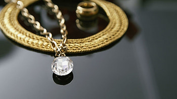 Sparkling diamonds, Precious gemstones, Exquisite jewelry, Shimmering necklaces HD wallpaper